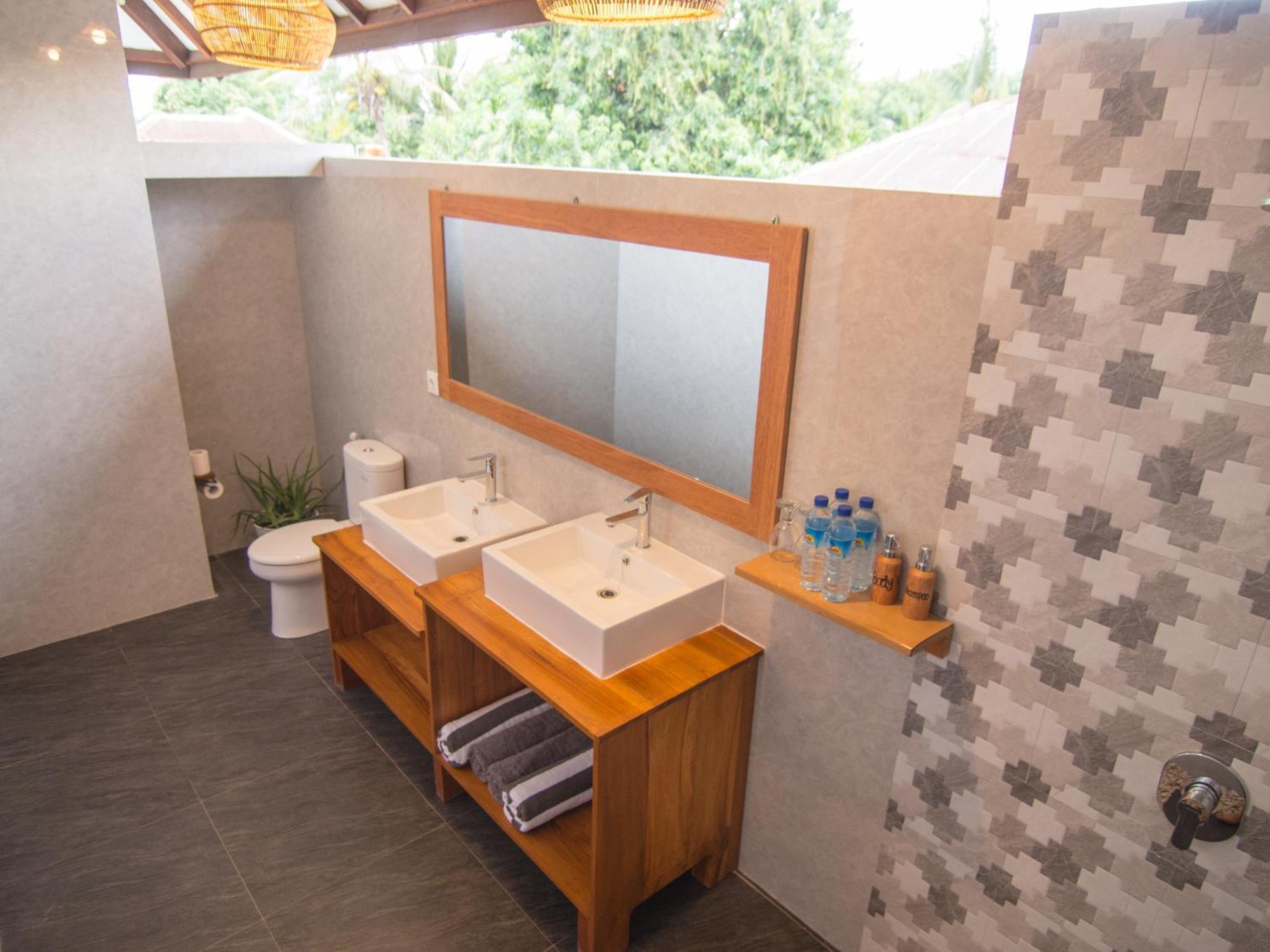 Coco Breeze Spa Hotel Gili Air Extérieur photo
